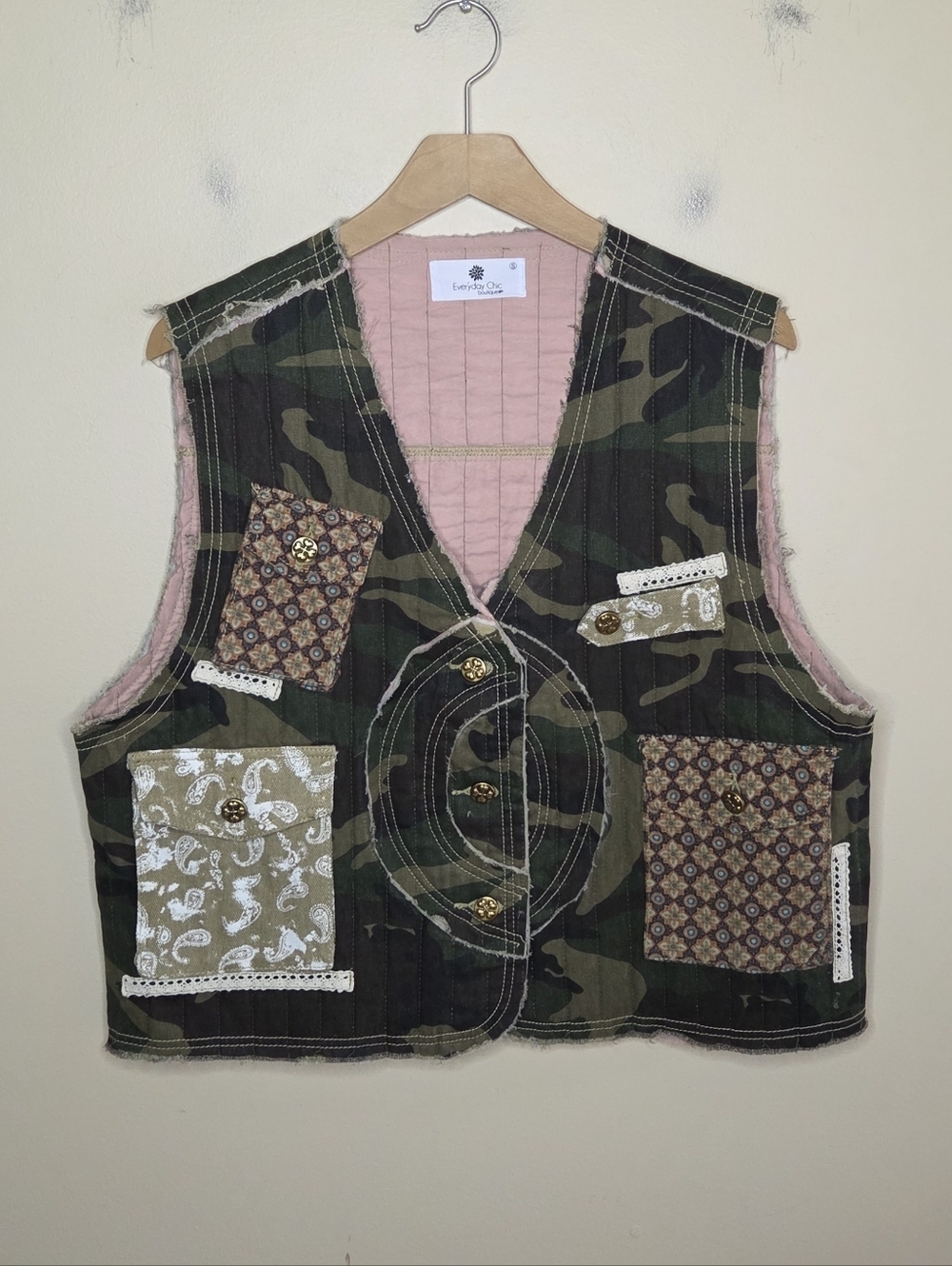 Everyday Chic Boutique Camo Patchwork Vest Size Small 100% Cotton